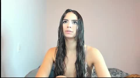  Nina  online show from January 9, 9:30 pm