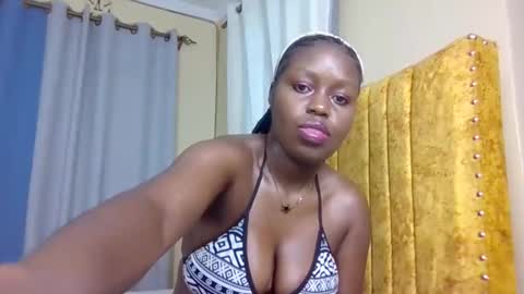 Snapshot of nina_ray1 chatting on October 9, 8:18 am Nina online show from October 9, 8:18 am