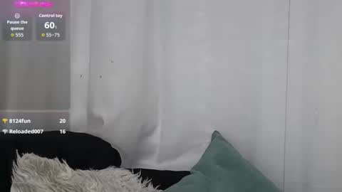 Snapshot of ninaa_fox chatting on October 16, 5:26 pm Ninaa fox online show from October 16, 5:26 pm
