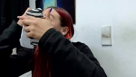 Snapshot of ninaa_fox chatting on December 27, 4:11 pm Ninaa fox online show from December 27, 4:11 pm