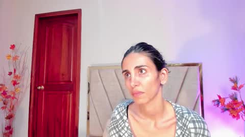 Nina online show from October 20, 6:33 pm