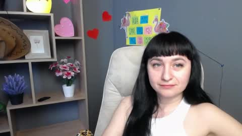ninaflawlees online show from May 22, 7:06 am