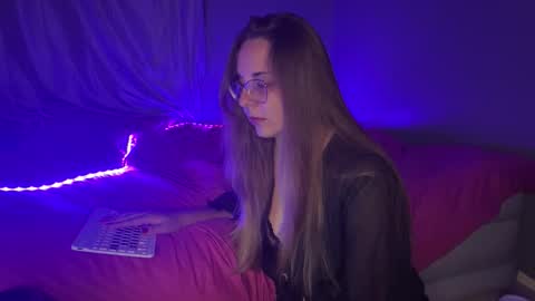 Snapshot of ninaglow_ chatting on September 17, 7:45 pm ninaglow_ online show from September 17, 7:45 pm