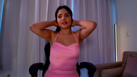 Snapshot of ninamichelle_ chatting on December 29, 8:15 pm Nina online show from December 29, 8:15 pm