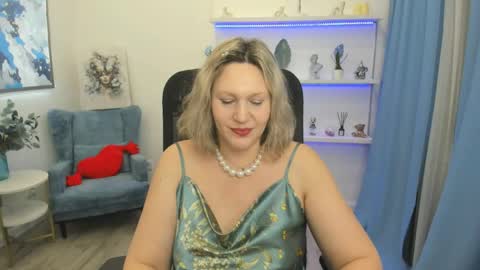 ninastarle online show from March 22, 11:49 am