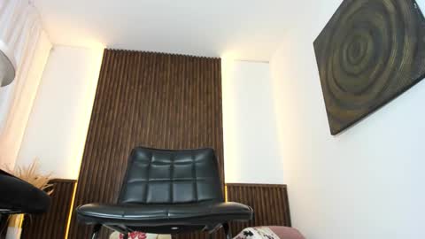 Snapshot of nini_beyker chatting on September 25, 1:10 pm nini_beyker online show from September 25, 1:10 pm