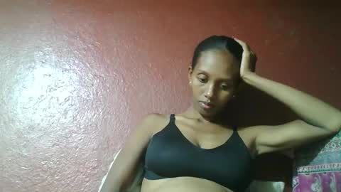 ninie246746 online show from February 27, 9:11 am