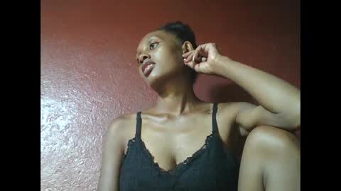 ninie246746 online show from January 21, 4:43 am