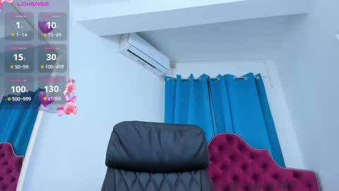 nina dee online show from February 25, 5:19 am