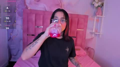 Snapshot of nixielee__ chatting on September 29, 12:21 pm Nixie online show from September 29, 12:21 pm