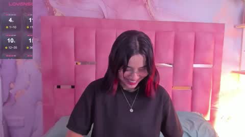 Snapshot of nixielee__ chatting on September 16, 3:25 am Nixie online show from September 16, 3:25 am