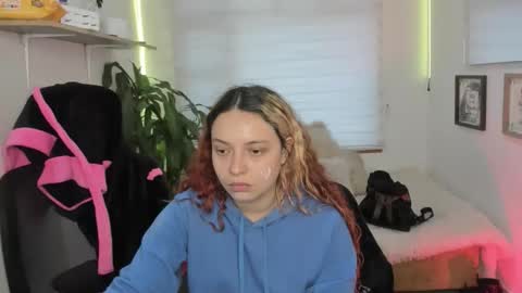 Snapshot of nixy_fresa chatting on October 8, 11:47 am nixy_fresa online show from October 8, 11:47 am