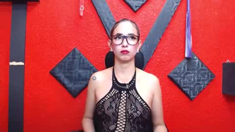 Snapshot of nixyesky chatting on October 14, 3:53 am Nixye online show from October 14, 3:53 am
