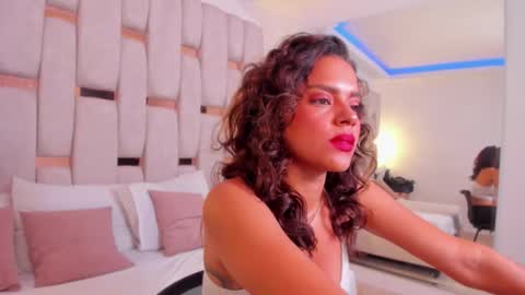 Noa online show from November 15, 4:13 am