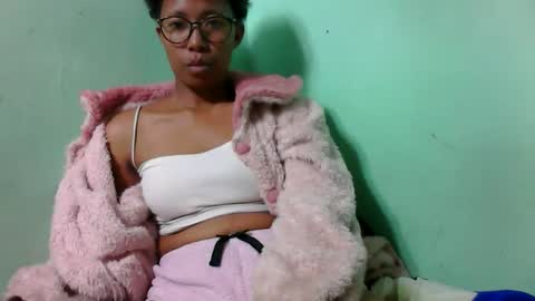 Snapshot of noella711128 chatting on October 9, 11:14 am noella711128 online show from October 9, 11:14 am