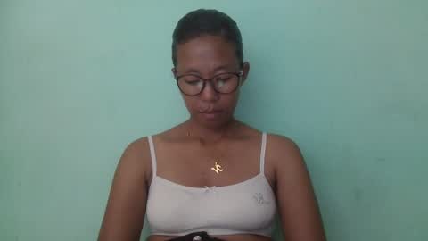 Snapshot of noellah chatting on March 4, 3:04 pm noellah online show from March 4, 3:04 pm