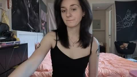 Noelle online show from June 15, 5:46 pm