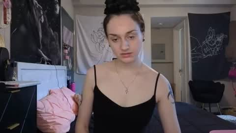 Noelle online show from June 12, 6:38 pm