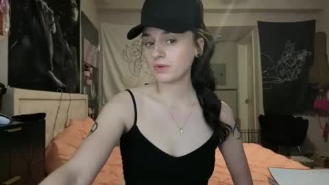 Noelle online show from June 5, 3:43 am