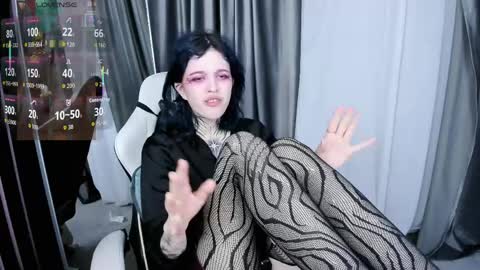 Elly online show from April 11, 6:30 am