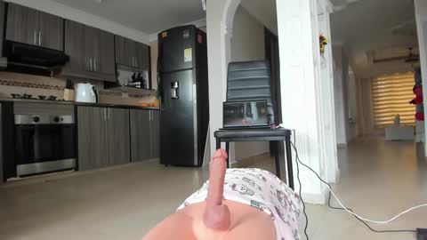  In instagram dayhannanoemi online show from January 19, 3:08 pm