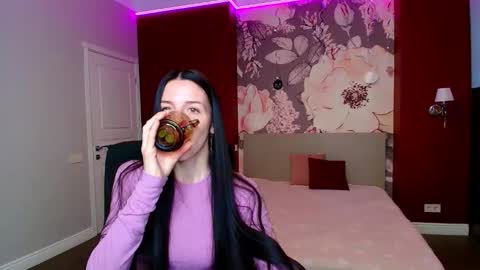 NoirDiva online show from March 29, 6:01 am