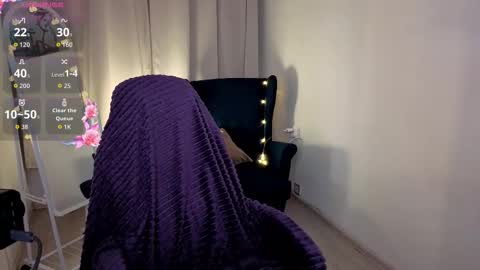 Isabelle online show from March 8, 10:02 pm