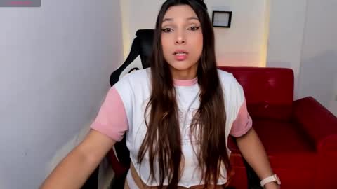 Snapshot of nora22xx chatting on September 17, 3:37 am Nora online show from September 17, 3:37 am