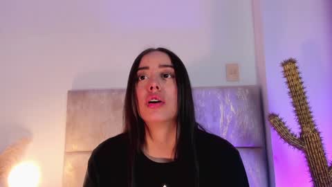 Snapshot of nora_dasilva chatting on December 21, 12:31 am Nora Da Silva online show from December 21, 12:31 am