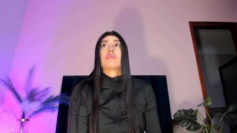 Nora Da Silva online show from April 8, 1:08 am