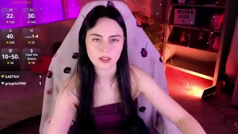 Nora online show from June 16, 5:52 am