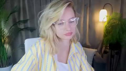 Nora online show from July 30, 7:31 am