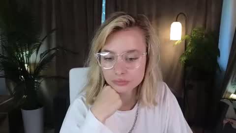 Nora online show from July 16, 7:24 am