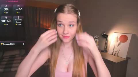 Snapshot of normaemans chatting on September 17, 7:45 pm Beatrice online show from September 17, 7:45 pm