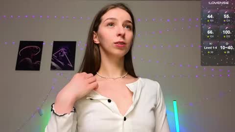 Snapshot of not_yourtoy chatting on January 13, 2:21 pm Hello My name is Helene NTMU Finger up if u like what u see online show from January 13, 2:21 pm