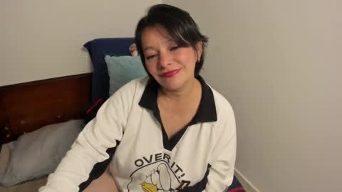 nuit_rose online show from March 10, 2:06 am