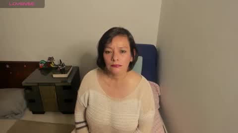 nuit_rose online show from September 17, 1:58 am