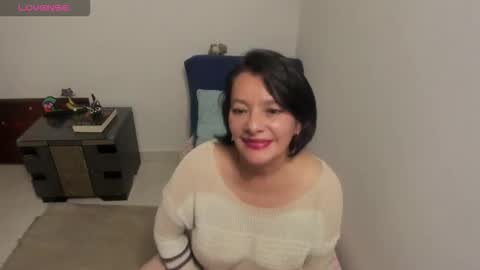 nuit_rose online show from October 14, 4:15 am