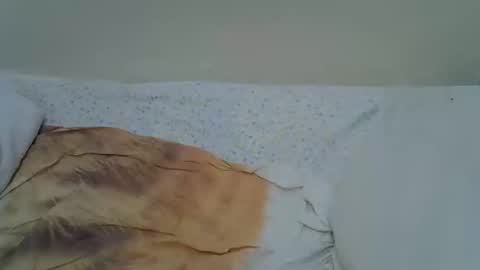 nunu_40 online show from February 19, 3:44 pm