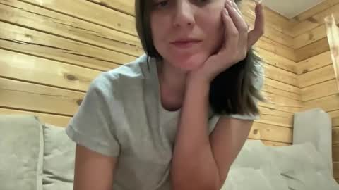 Snapshot of nursedoll chatting on October 5, 4:23 pm Ema online show from October 5, 4:23 pm
