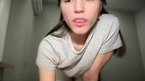 Ema online show from March 13, 6:09 pm