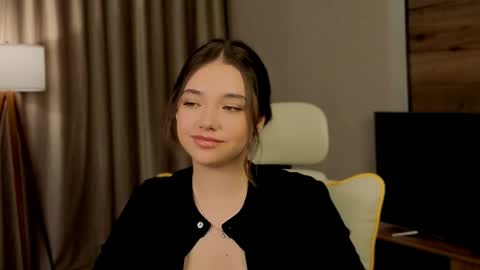 Rachel online show from June 6, 8:04 pm