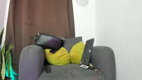 Nia online show from January 17, 5:04 am