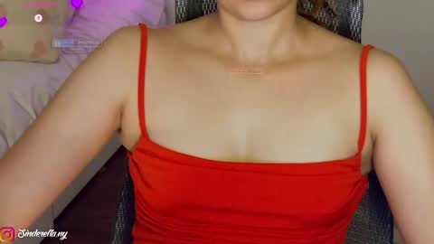 Nylaah online show from June 2, 1:39 am