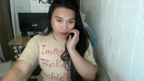 Snapshot of nylecummer chatting on December 22, 3:22 pm nylecummer online show from December 22, 3:22 pm