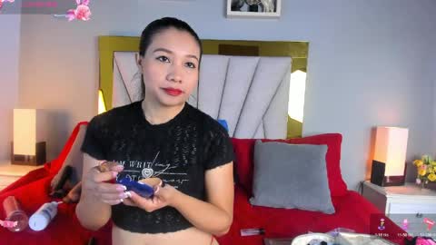 nymera_chaos online show from June 3, 12:39 pm