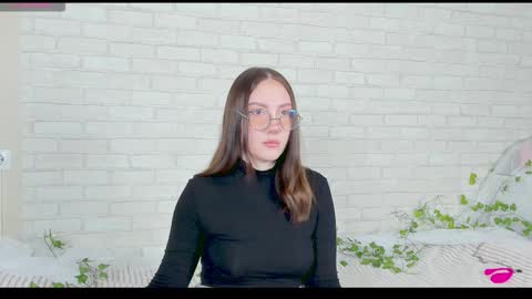 Kat online show from November 9, 5:09 pm