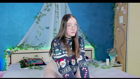 Snapshot of nymphalean chatting on December 17, 7:37 pm Kat online show from December 17, 7:37 pm