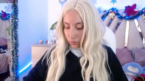 Alex   .    online show from December 3, 12:13 am