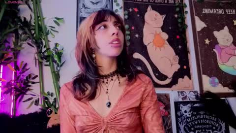   online show from March 25, 7:50 pm